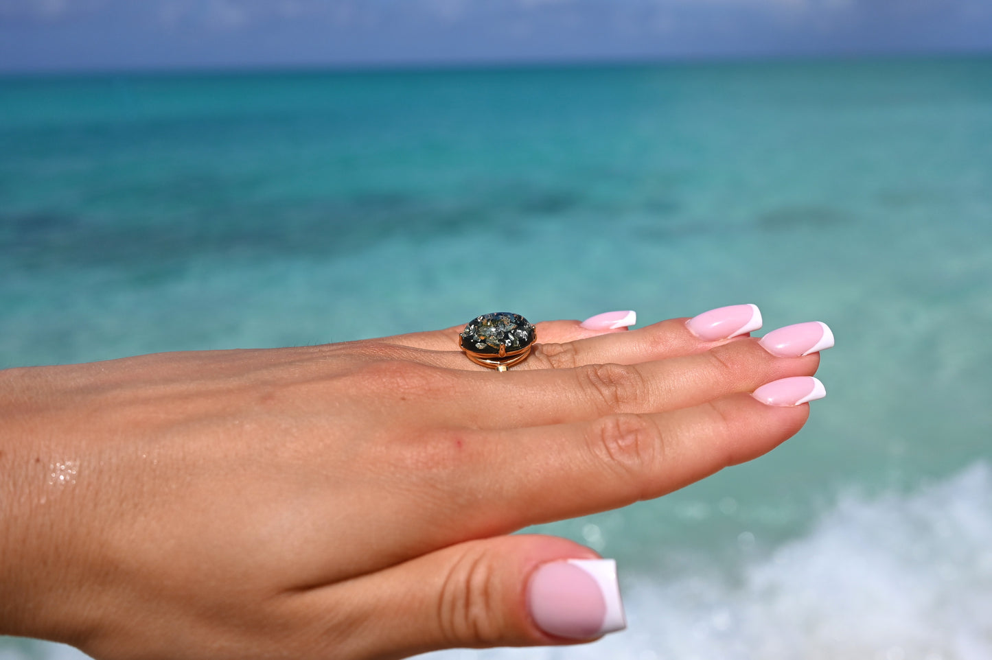 Pierścionek Bursztynowy Blask, Zielony, Pozłacane srebro