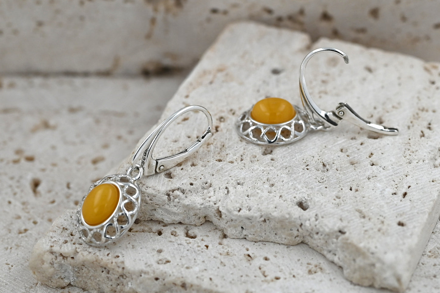 Kolczyki Bursztynowa Gracja, Mleczny, Srebro 925