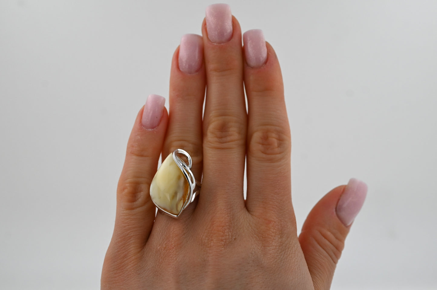 Autentyczny Unikatowy Mleczny Bursztyn Bałtycki, Srebro 925