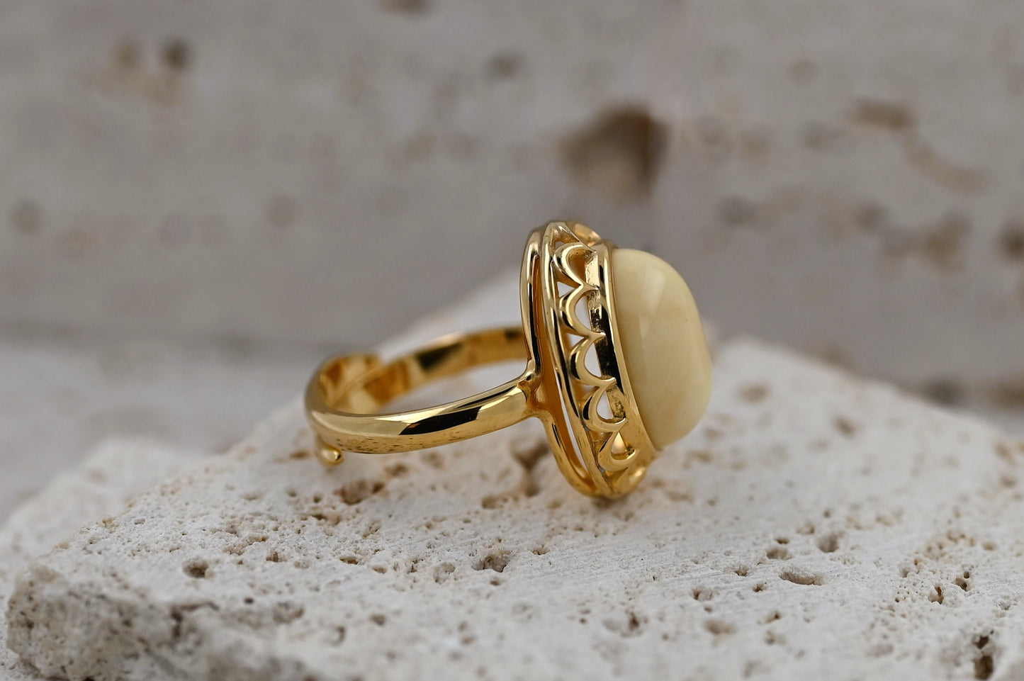 Amber Elegance Ring, Milky, Gold-plated Silver
