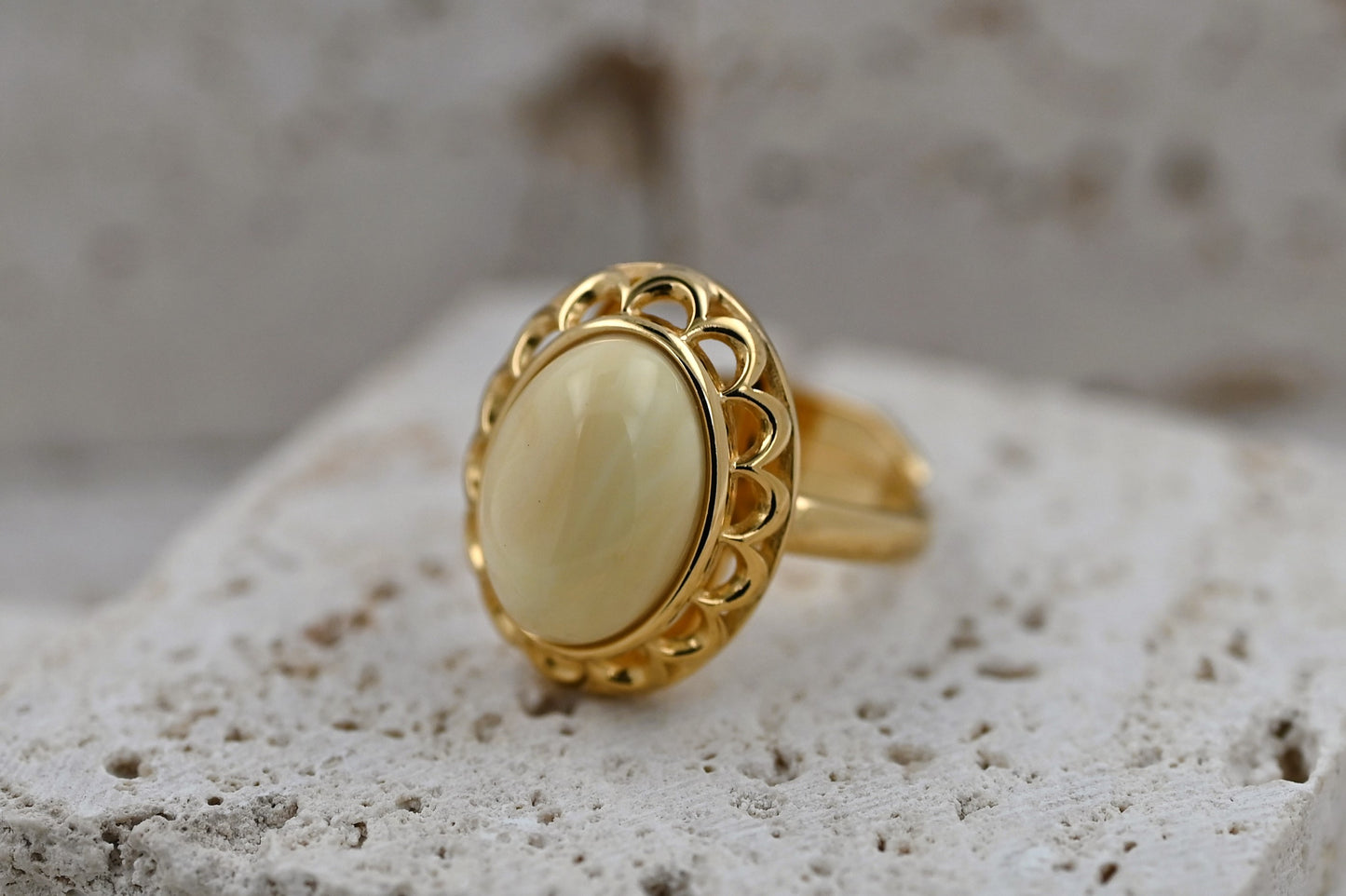 Amber Elegance Ring, Milky, Gold-plated Silver