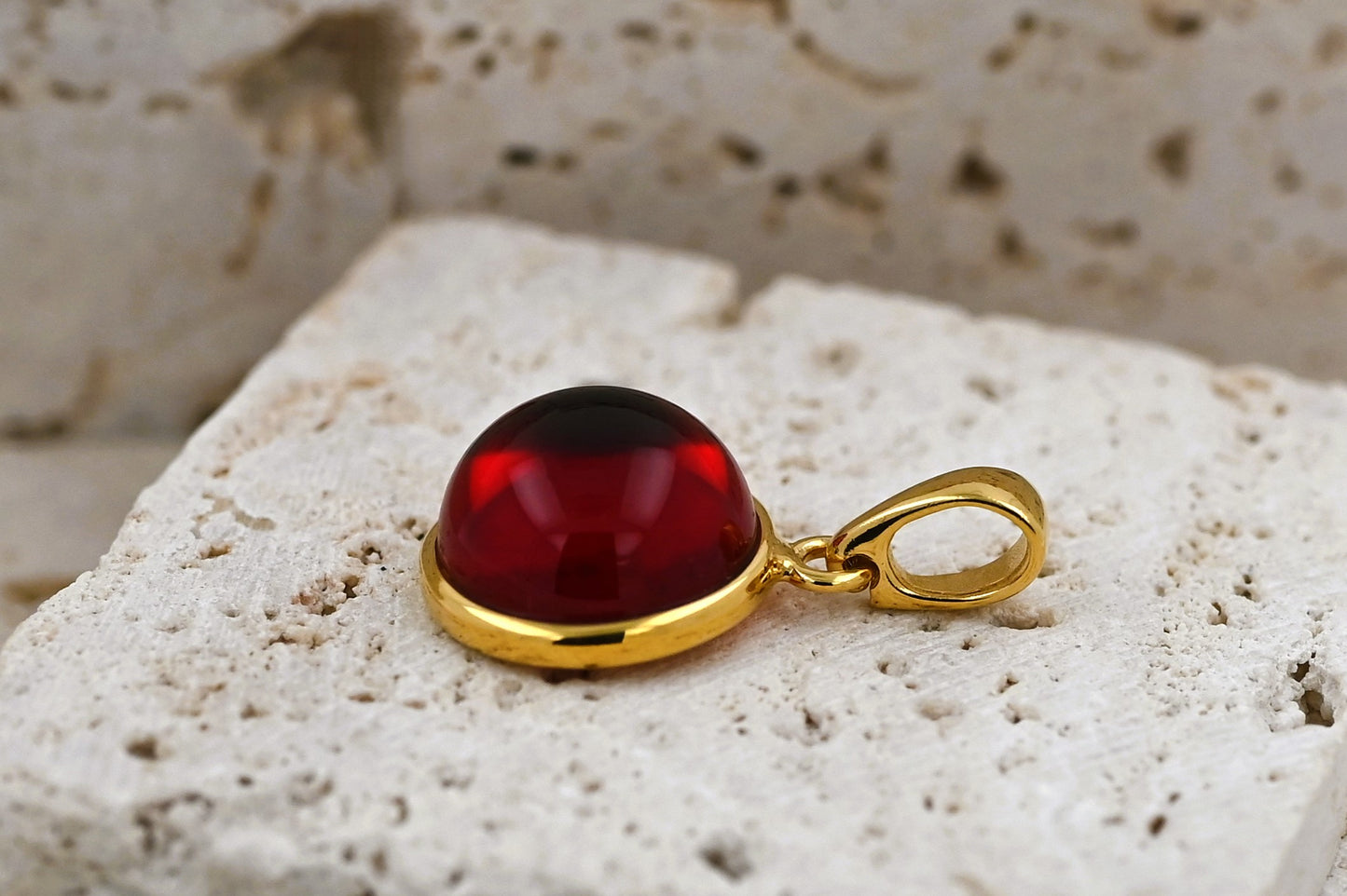 Wisiorek Bursztynowa Aura, Czerwony, Pozłacane Srebro 925