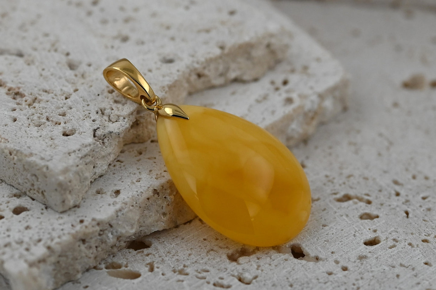 Wisiorek Bursztynowa Chmurka, Żółty, Pozłacane srebro