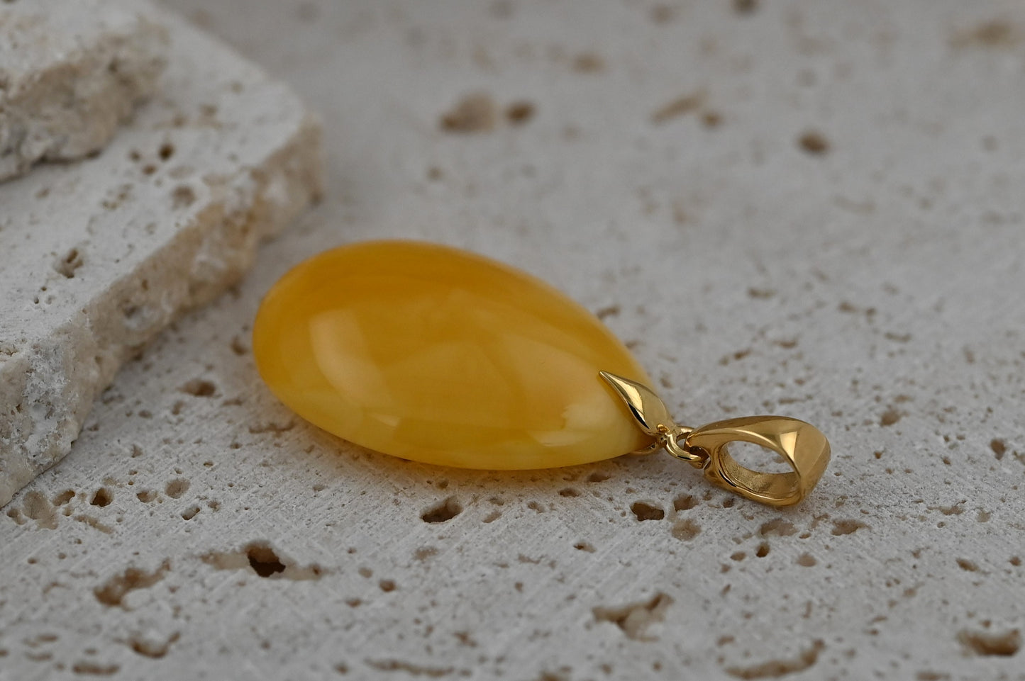 Wisiorek Bursztynowa Chmurka, Żółty, Pozłacane srebro