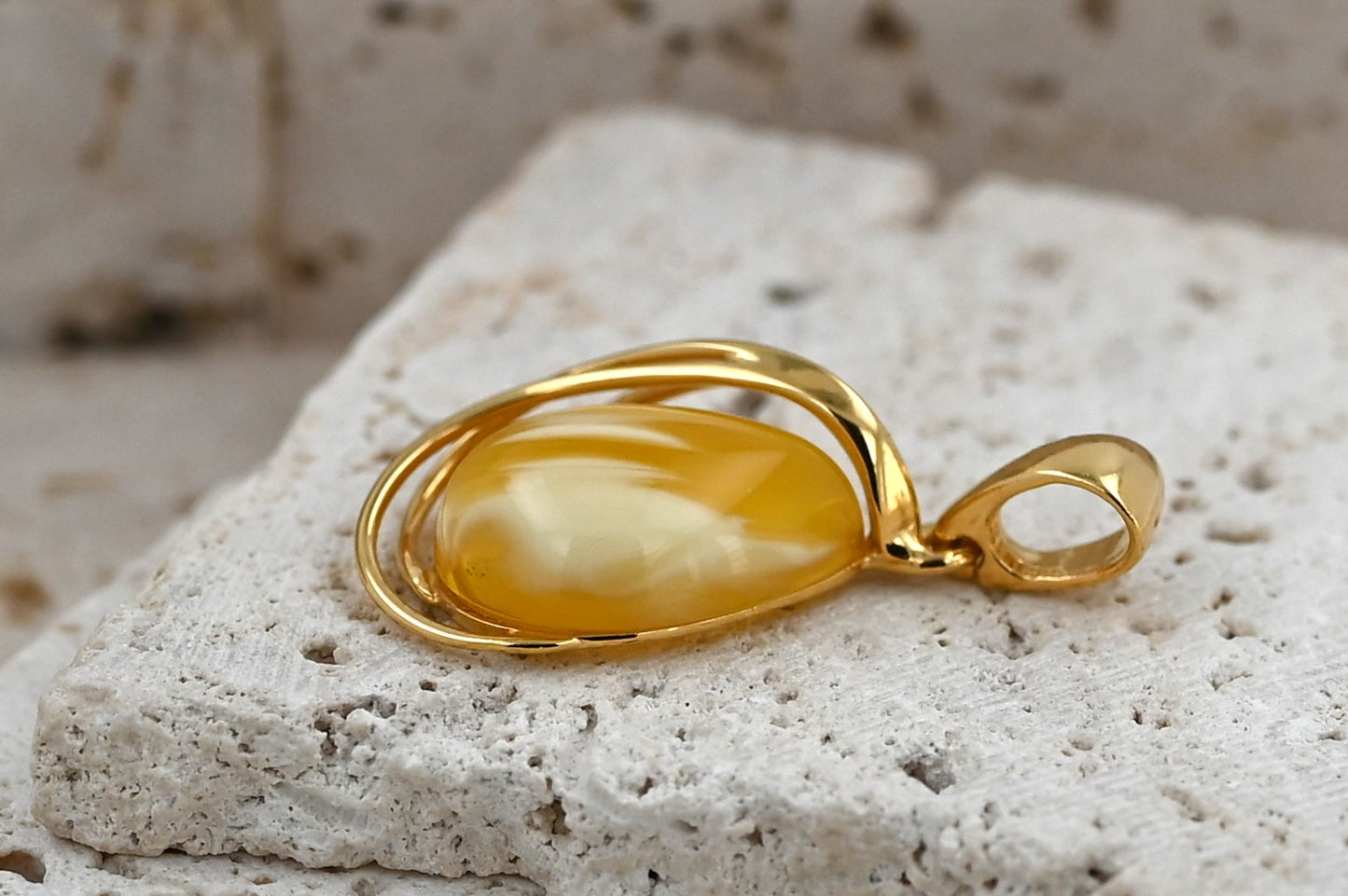 Unikatowy Wisiorek Bursztynowa Harfa, Mleczny, Pozłacane Srebro 925