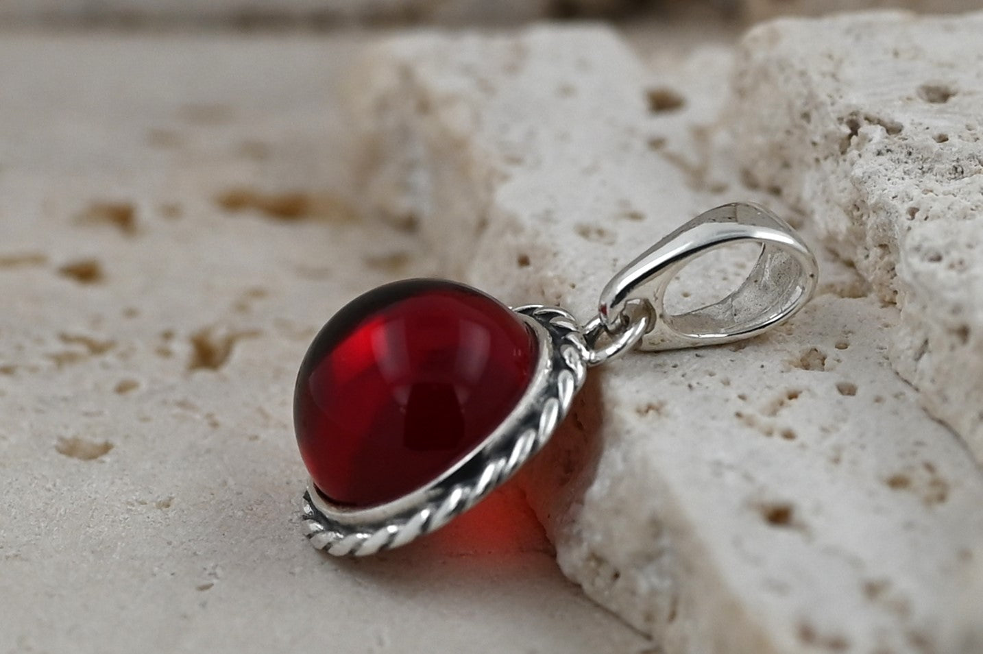 Wisiorek Bursztynowa Aureola, Czerwony, Srebro 925