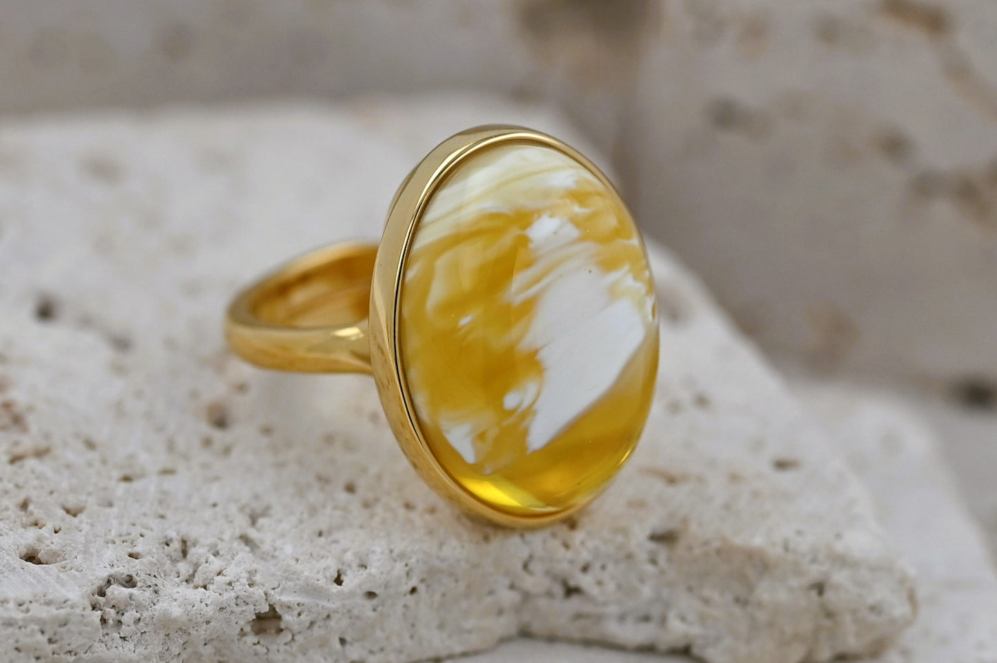 Unikatowym Pierścionek z Mlecznym Bursztynem Bałtyckim, Białe Mozaiki, Pozłacane Srebro 925