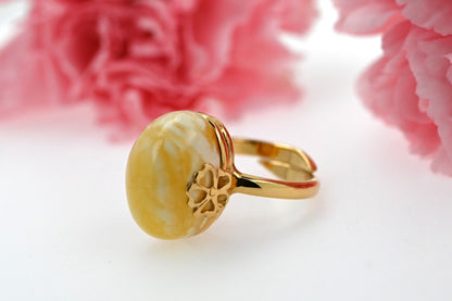 Amber Flower Ring, Milky, Gold-plated Silver