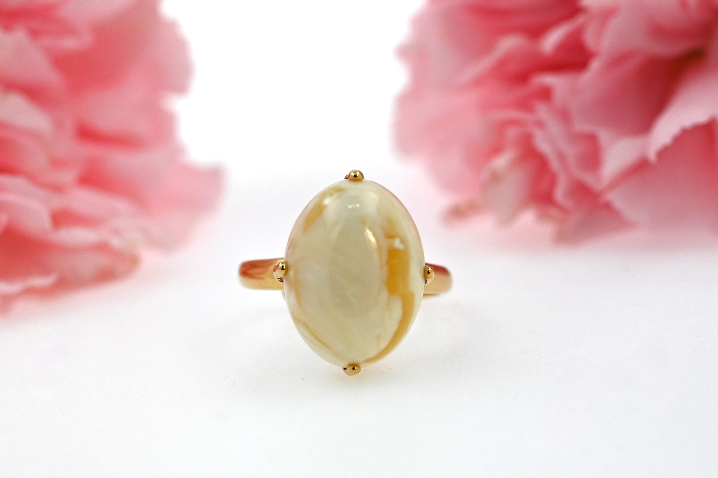 Amber Glow Ring, Milky, Gold-plated Silver