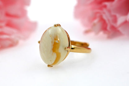 Amber Glow Ring, Milky, Gold-plated Silver