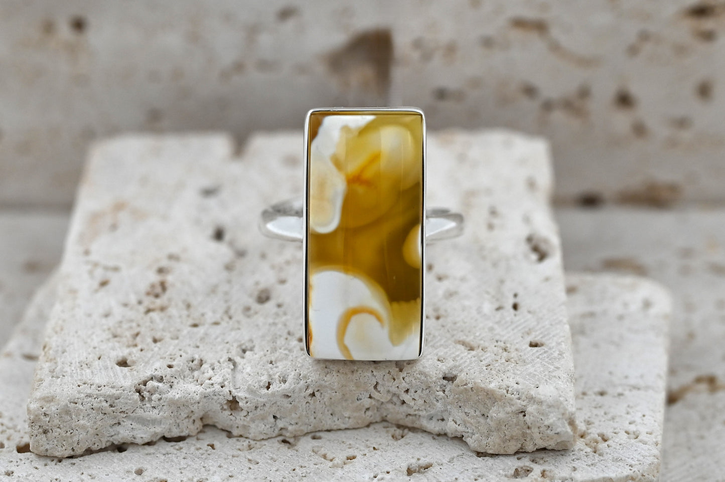 Unikatowy Prostokątny Pierścionek Mleczny Bursztynowy, Srebro 925