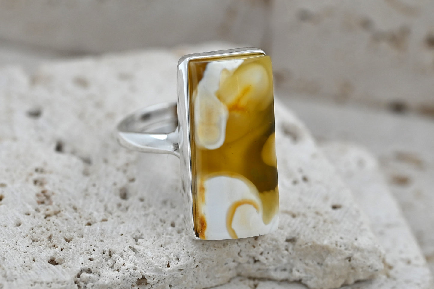 Unikatowy Prostokątny Pierścionek Mleczny Bursztynowy, Srebro 925