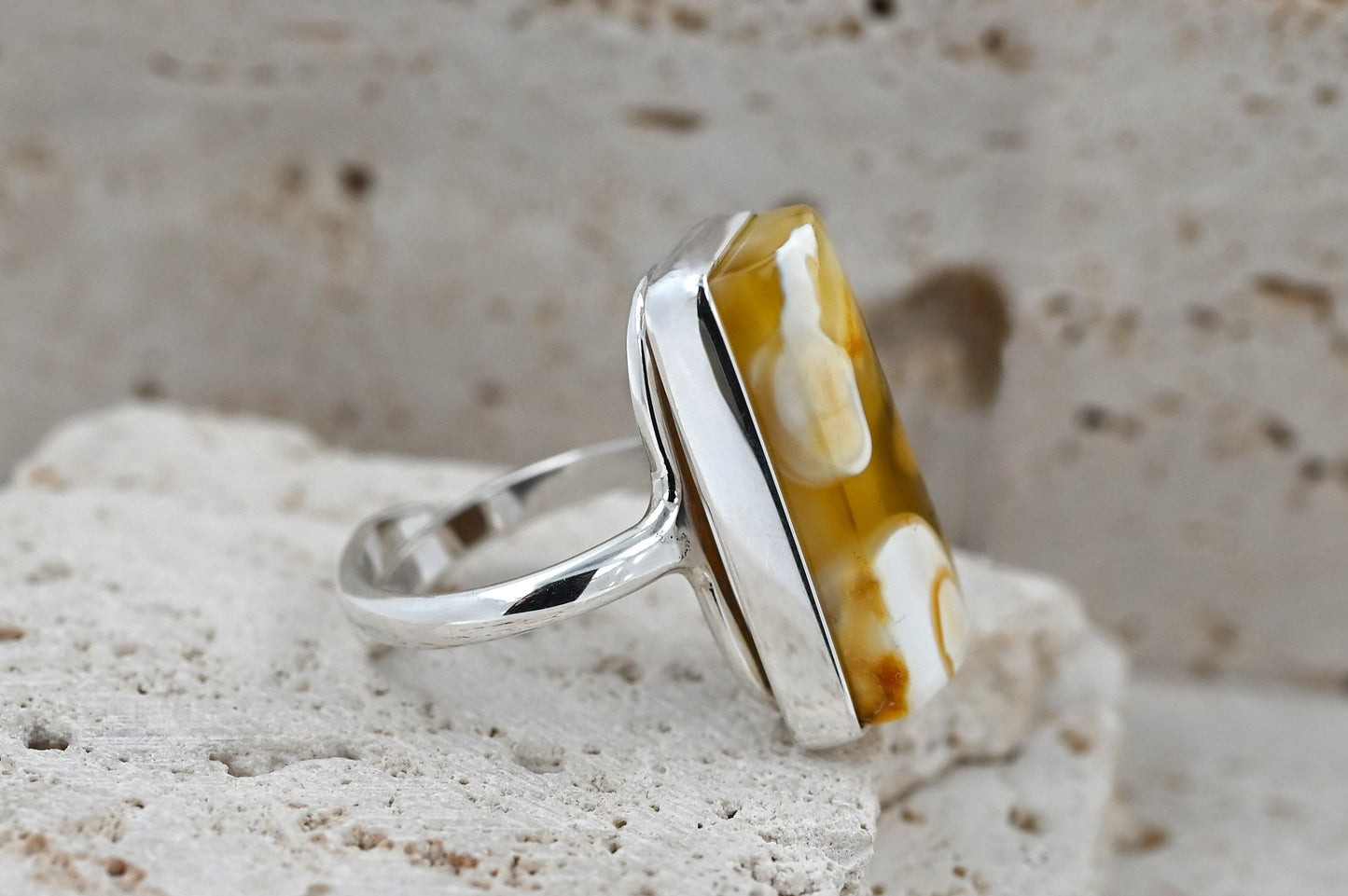 Unikatowy Prostokątny Pierścionek Mleczny Bursztynowy, Srebro 925