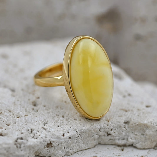 Unikatowy Klasyczny Pierścionek z Mlecznym Bursztynem Bałtyckim, Pozłacane Srebro 925