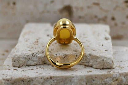 Unikatowy Klasyczny Pierścionek z Mlecznym Bursztynem Bałtyckim, Pozłacane Srebro 925