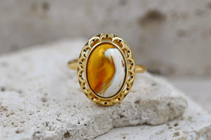 Unikatowy Pierścionek Bursztynowa Elegancja, Mleczny, Pozłacane Srebro