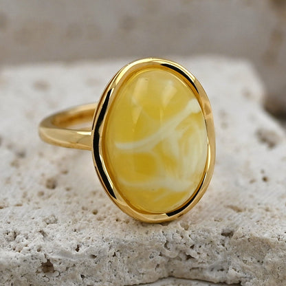 Pierścionek Bursztynowa Fala, Mleczny, Pozłacane srebro, Unikat