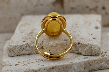 Pierścionek Bursztynowa Fala, Mleczny, Pozłacane srebro, Unikat