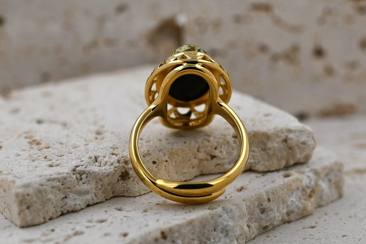 Pierścionek Bursztynowa Elegancja, Zielony, Pozłacane Srebro 925