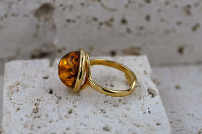 Amber Aura Ring, Cognac, Gold-plated silver