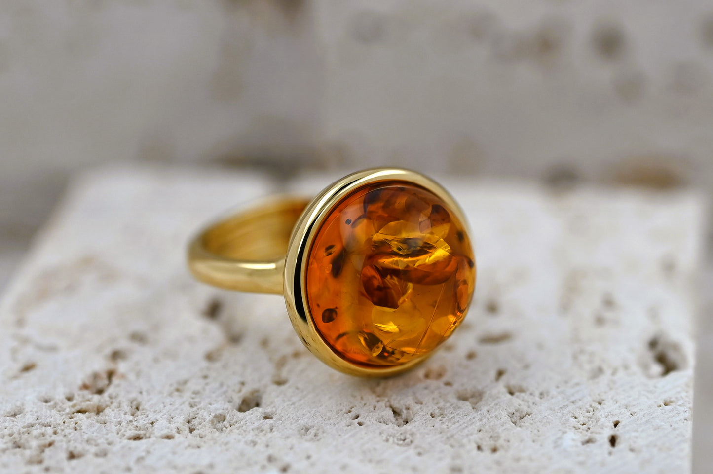 Amber Aura Ring, Cognac, Gold-plated silver