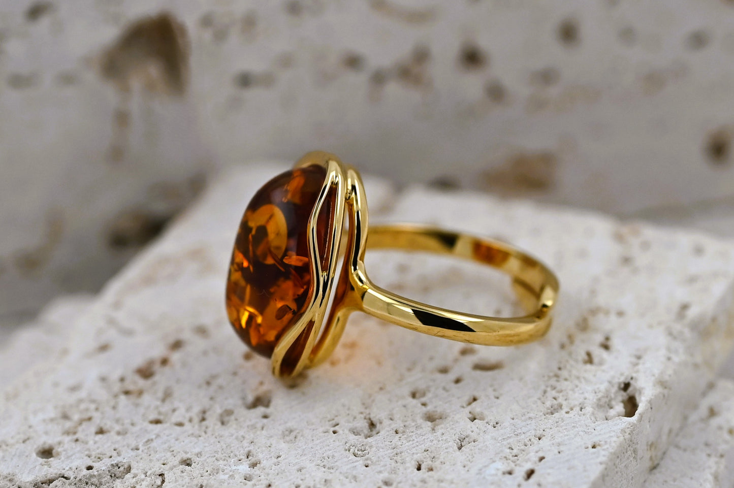 Amber Wave Ring, Cognac, Gold-plated Silver