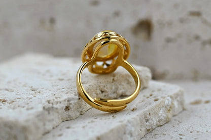 Amber Elegance Ring, Milky Unique, Gold-plated Silver