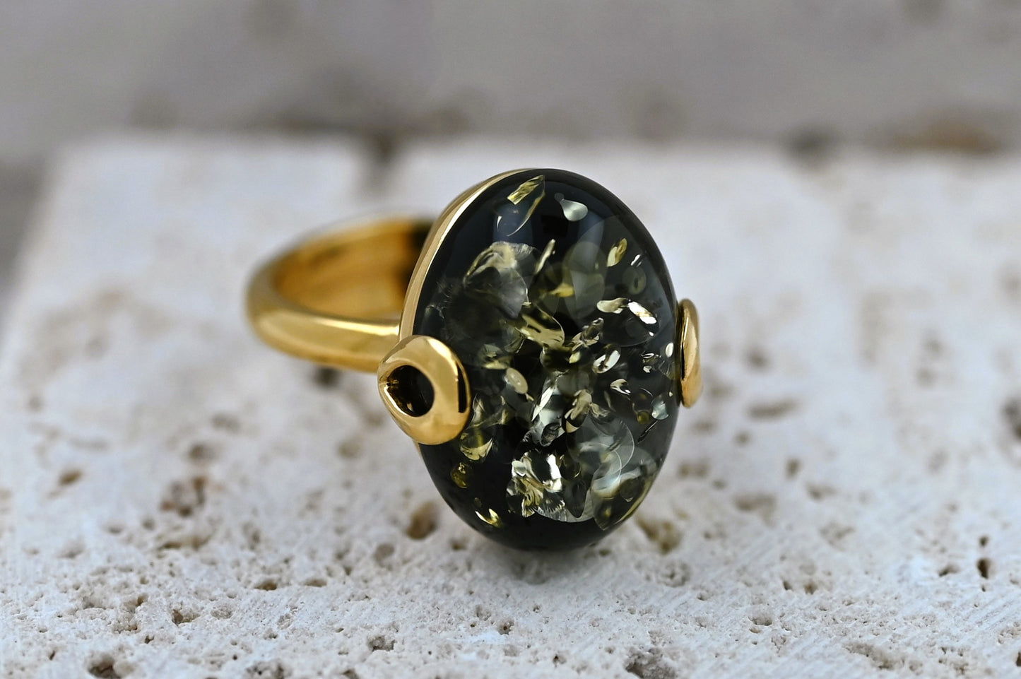 Amber Omega Ring, Green, Gold-plated silver