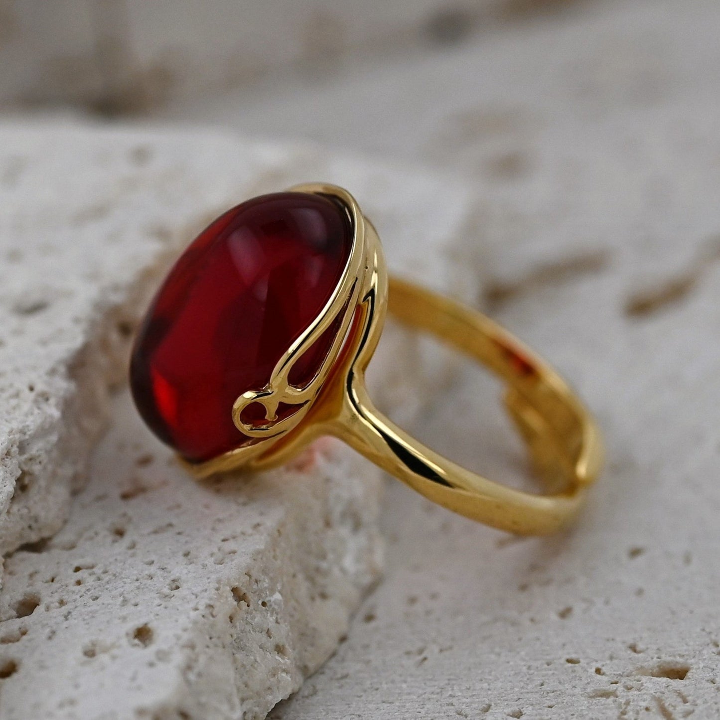 Amber Harmony Ring, Red, Gold-plated Silver