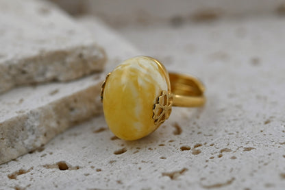 Amber Flower Ring, Milky, Gold-plated Silver