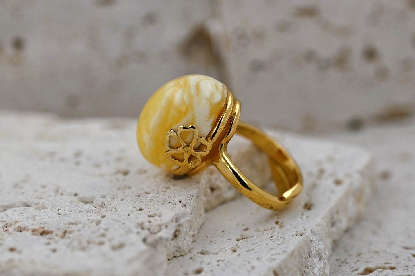 Amber Flower Ring, Milky, Gold-plated Silver